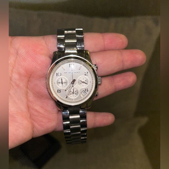 Michael Kors Metallic Silver Watch with Chronograph - Picture 1 of 10